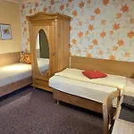 Haus Jutta Гостевой дом 3*